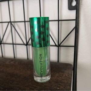 Revolution Chilled Bomb Infused Lip Oil